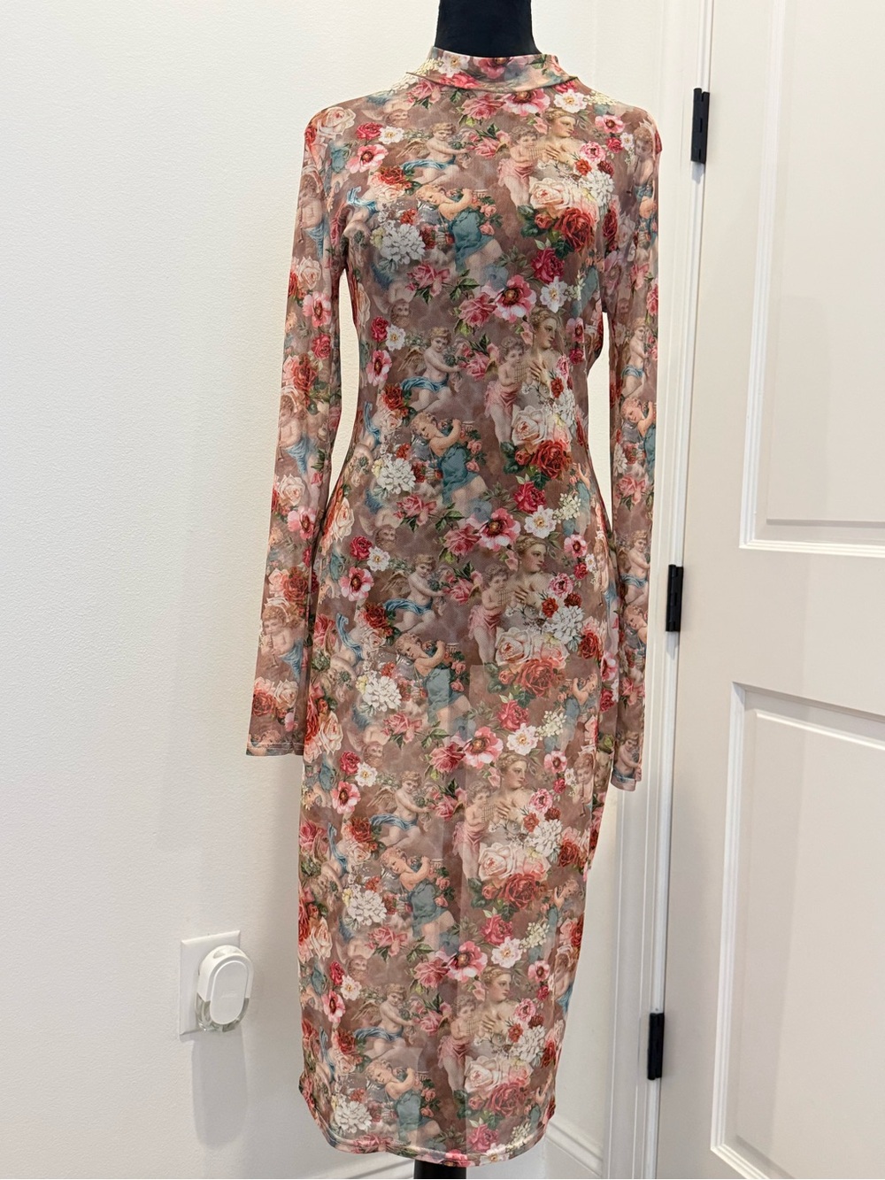 Boohoo ‘Sheer Angel Dress’ - Picture 2 of 6